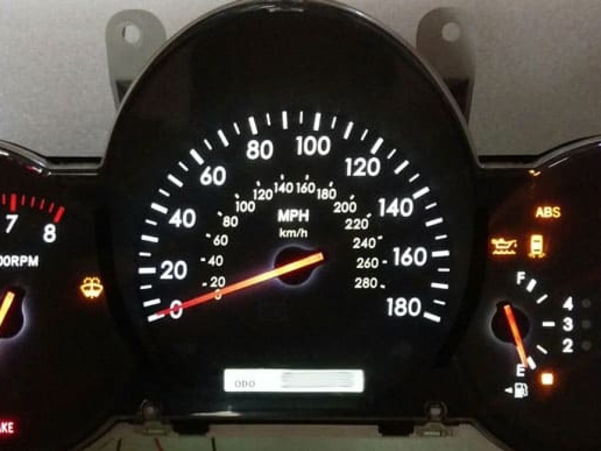 2002-2005 Lexus SC430 Speedometer Instrument Cluster