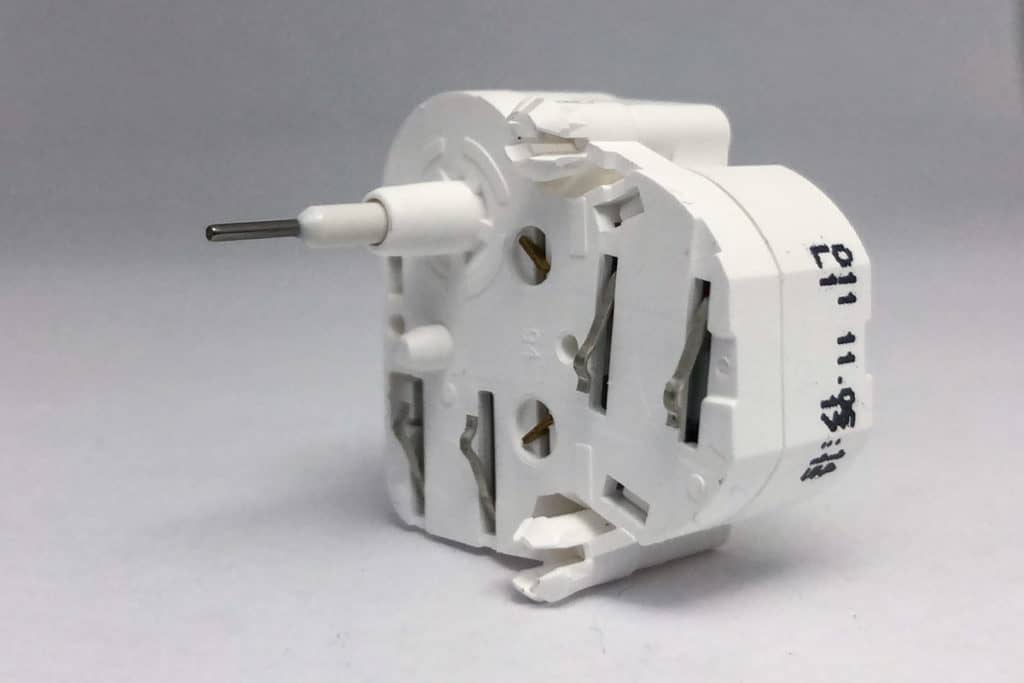 Front view of VDO metal shaft stepper motor
