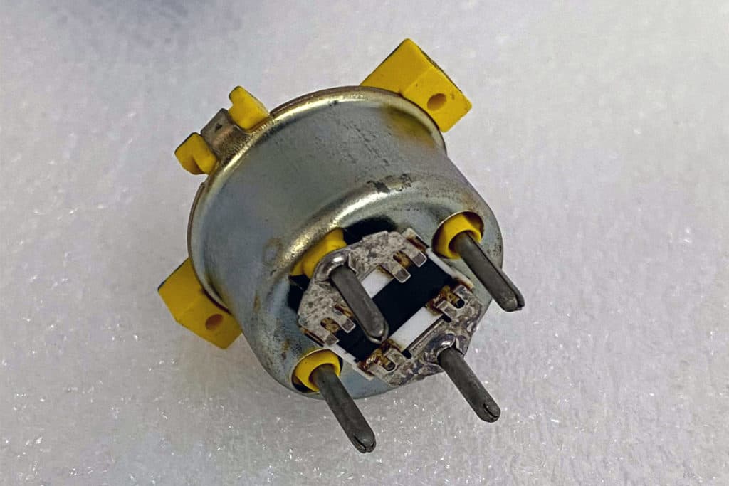 Why Is The Oil Gauge Still Malfunctioning After Replacing The Oil Sending Unit And Cluster In A 93 Silverado